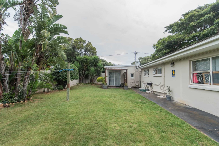 8 Bedroom Property for Sale in Summerstrand Eastern Cape